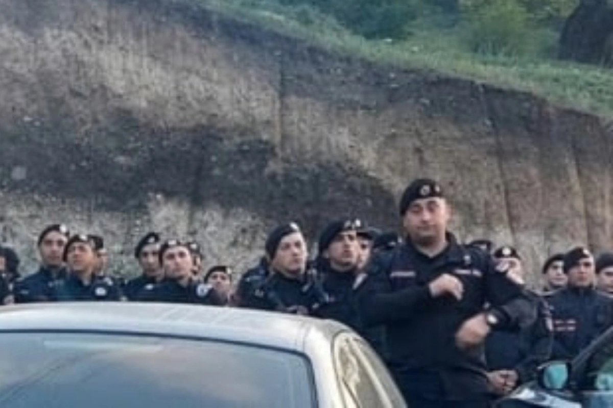 Ermənistan polisi Azərbaycanla şərti sərhəddə əməliyyat keçirib: Çox sayda saxlanılan var - VİDEO